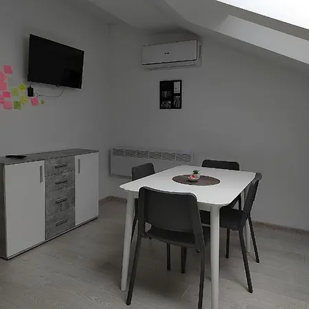 Apartment Hill - Maksimir Rebro *